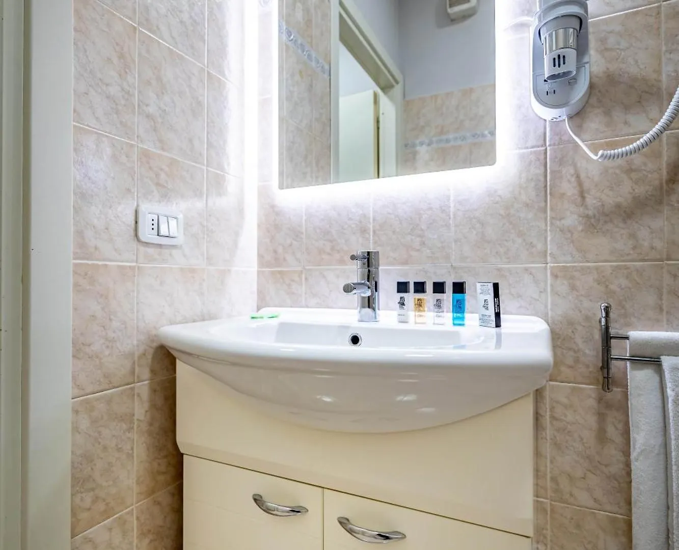 Yid Quiet Apartment With Parking Florencja