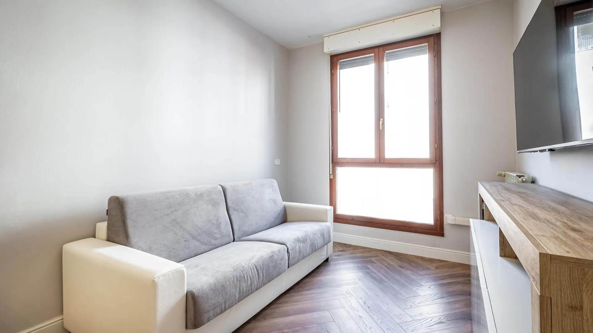 Yid Quiet Apartment With Parking Florence